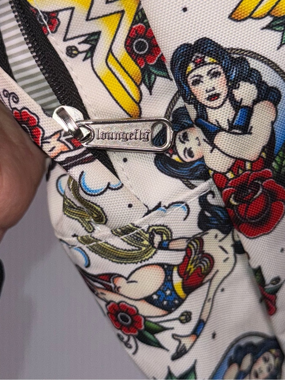 Loungefly DC Wonder Woman Tattoo Print Backpack Cream Red Black - Picture 5 of 11